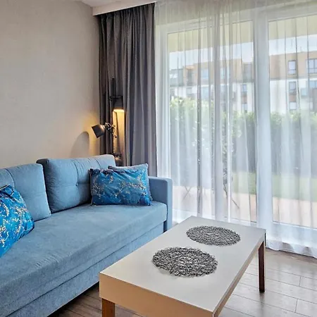 아파트 Holidayhomepl Bel Mare 109b Z Tarasem I Ogrodkiem 미엥지즈드로예